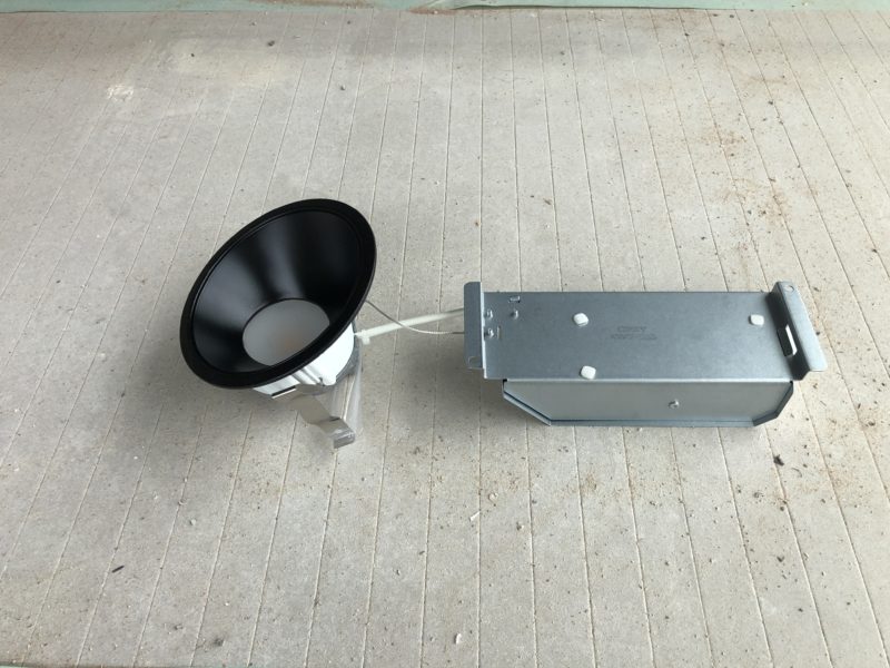 20-102 ダウンライト　色替え塗装