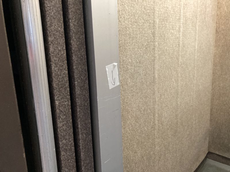 21-40 エレベーター枠　キズ補修