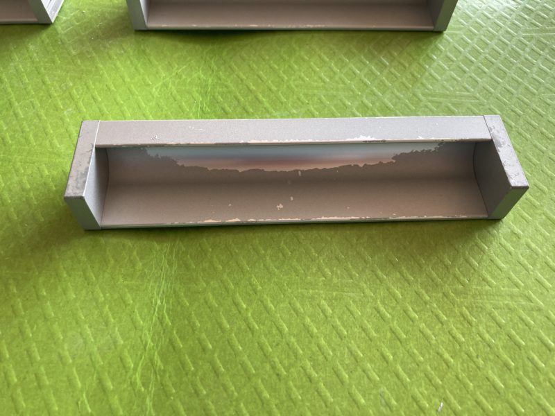 21-35 キッチン取手　再塗装