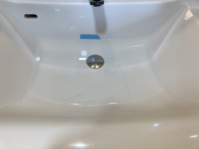 21-43 樹脂製洗面ボウル　割れ修理