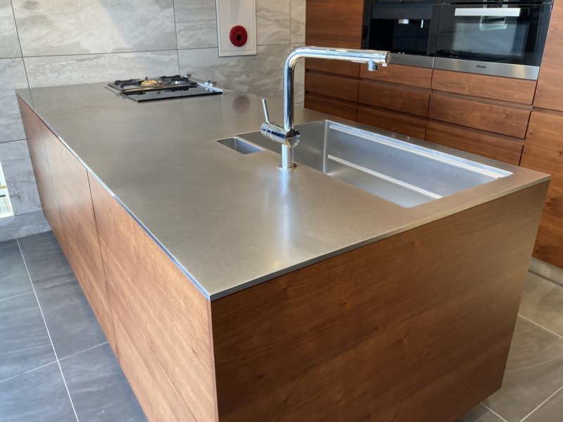 21-31 ステンレス　バイブレーション補修