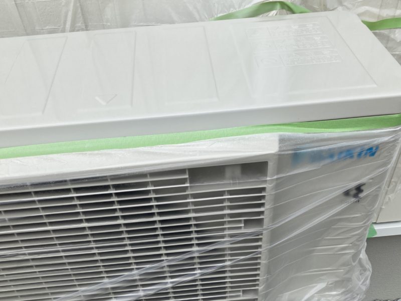 21-05 エアコン室外機　キズ補修