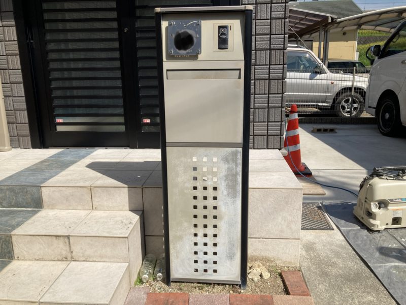 21-37 ポスト　再塗装