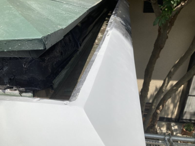 21-07 玄関　庇　板金修理