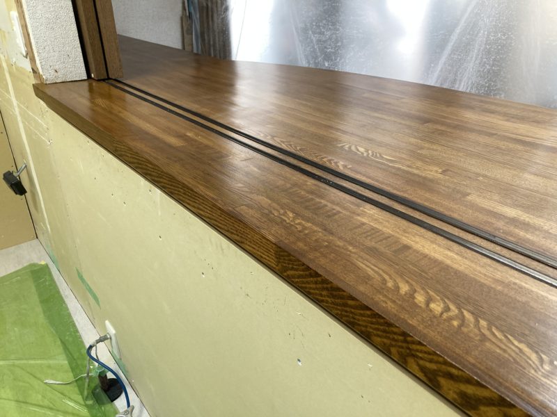 21-65 キッチンカウンター　再塗装