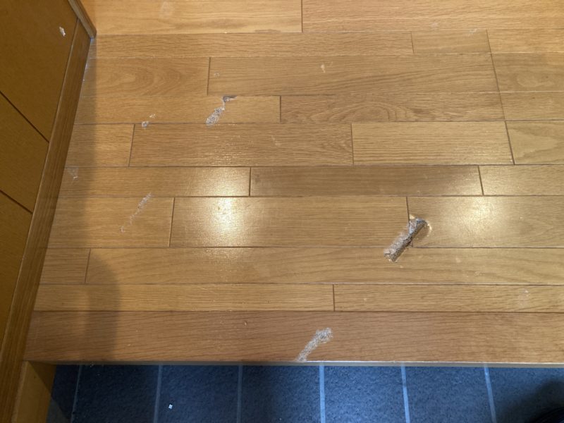 21-103 フロアーへこみ 補修