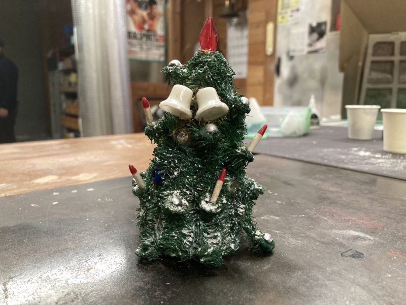 21-83 クリスマスツリー 修復