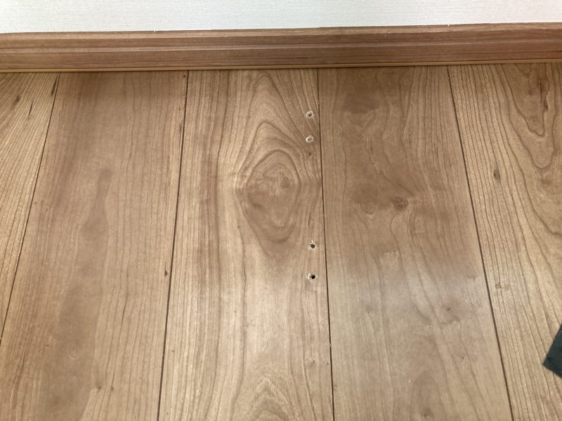 21-71 フロアー ビス穴 補修