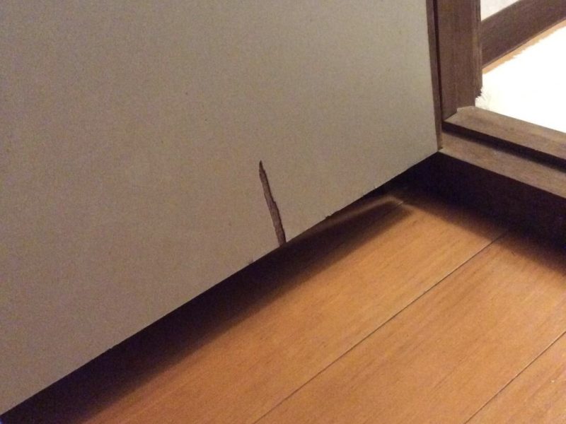 21-79 トイレ ドアへこみ補修