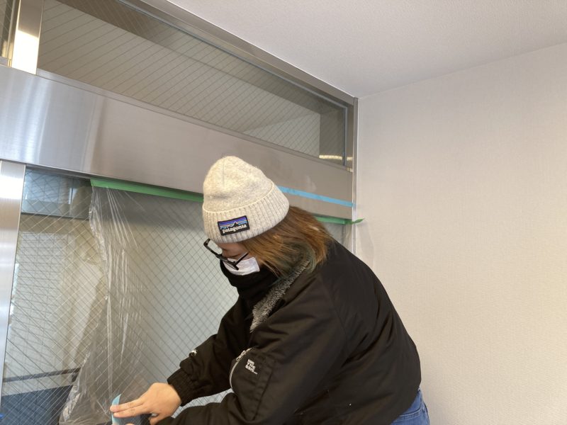 21-102エンジンドア キズ補修