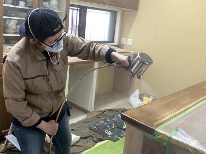 21-65 キッチンカウンター　再塗装