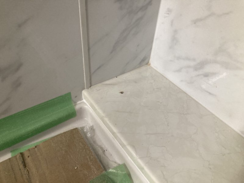 21-125 アイカメラミン穴補修