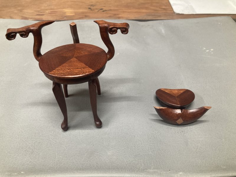 21-134 ミニチュア 椅子補修