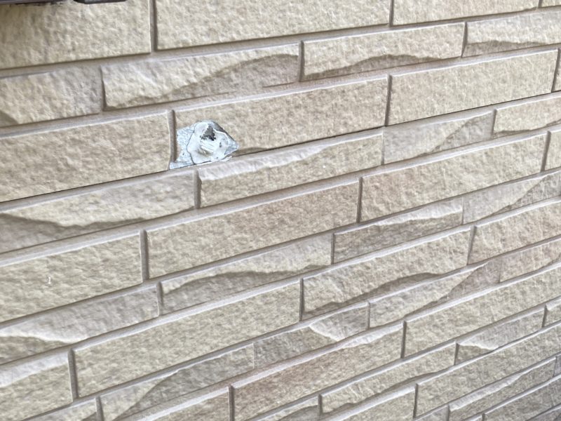 21-136 サイディン 欠け補修