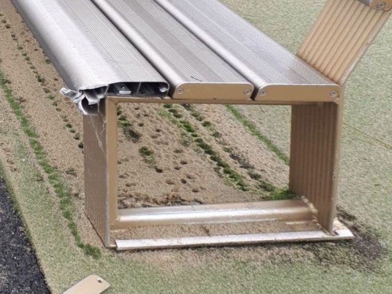 21-159 アルミ ベンチ へこみ補修