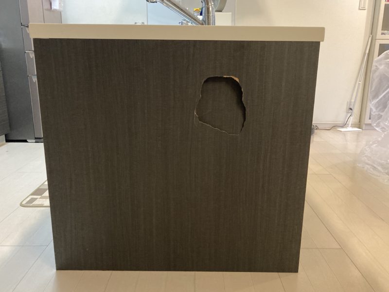 21-120 パネルパンチ穴 補修