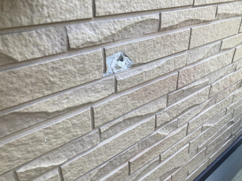 21-136 サイディン 欠け補修