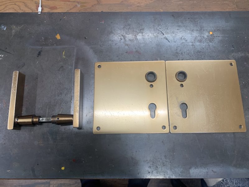 21-162 レバーハンドル 再塗装