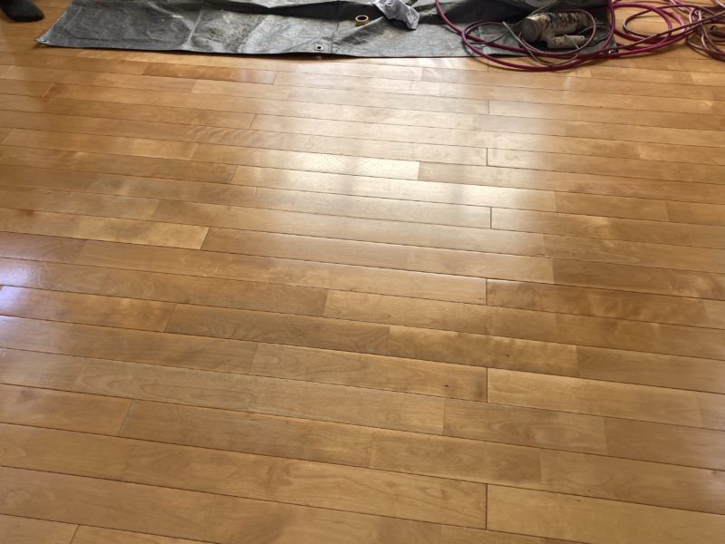 22-18 メイプルフロアー塗装補修