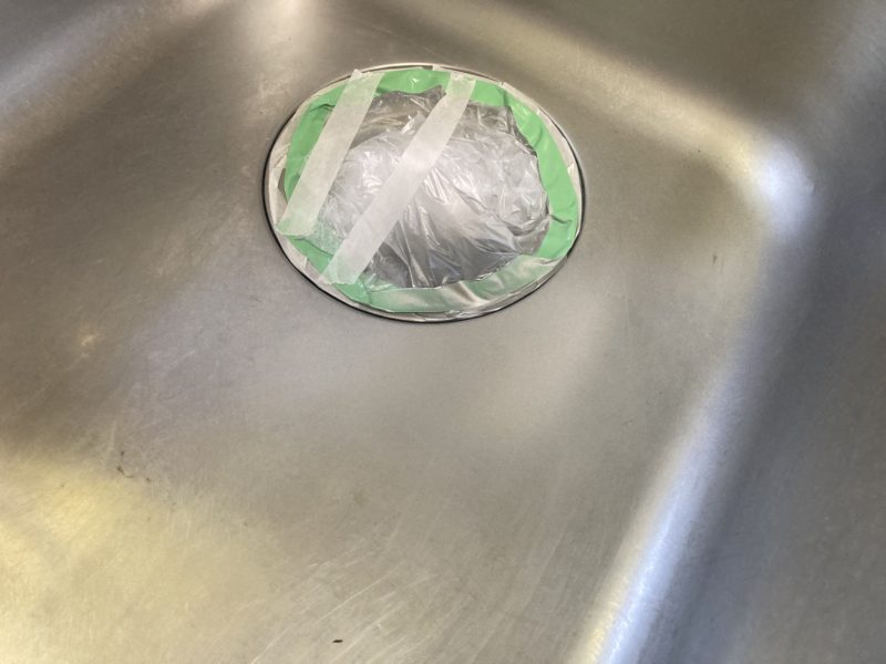 22-74 シンク 穴開き パテ補修