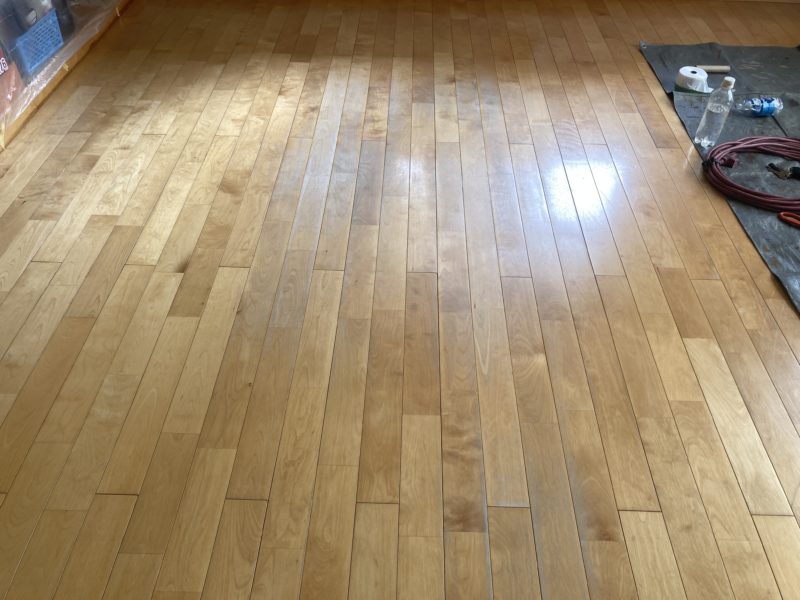 22-18 メイプルフロアー塗装補修