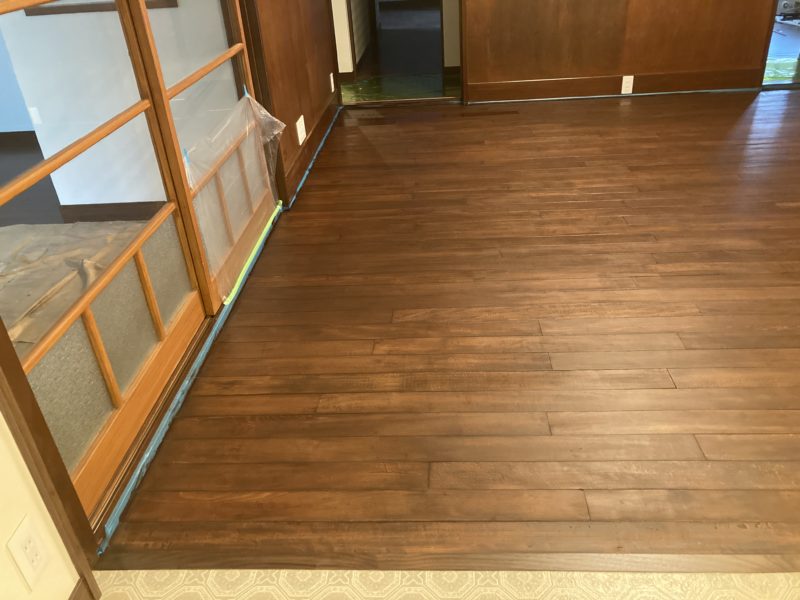 22-08 フロアー着色塗装