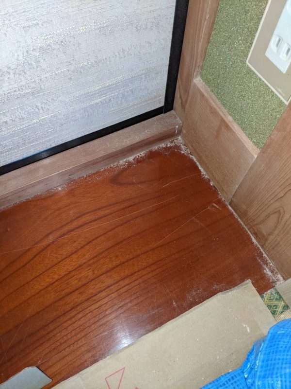 22-97 ケヤキ地板 キズ補修