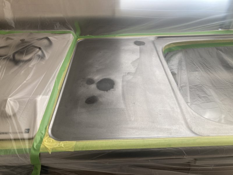 22-84 ステンレス エンボスキッチン へこみ 塗装補修 退去前