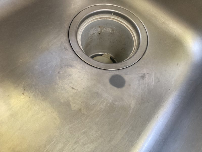 22-74 シンク 穴開き パテ補修