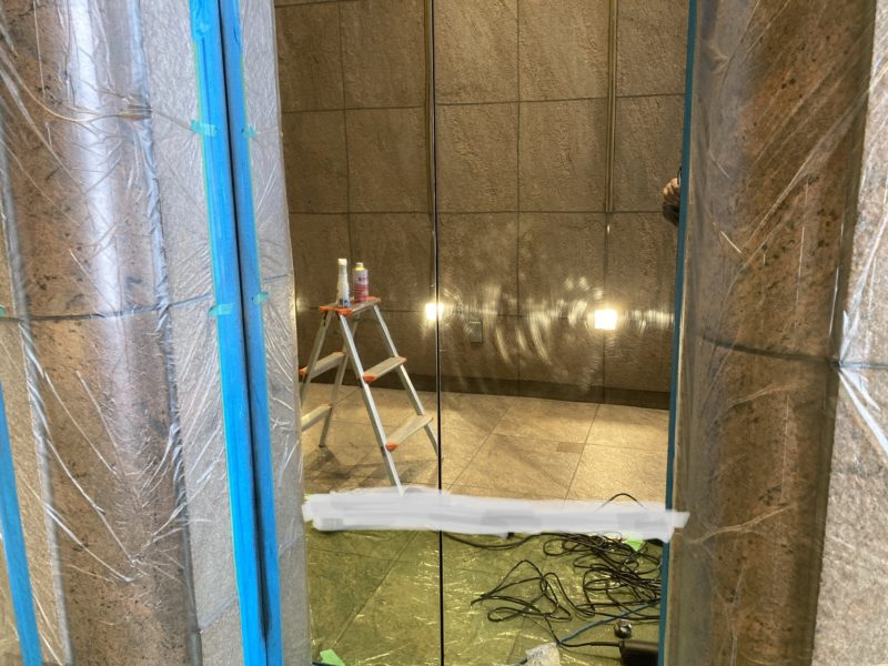 22-93 鏡面ステンレス キズ消し 研磨補修 エレベーター