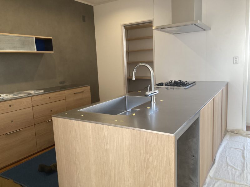 22-21 キッチン天板 膨れ補修