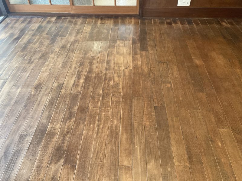 22-08 フロアー着色塗装