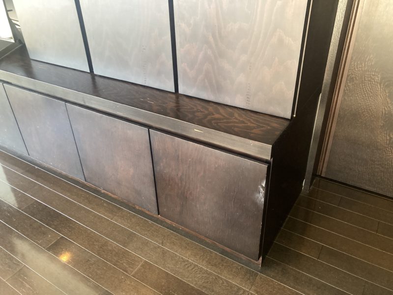 22-111 TVボード キズ補修