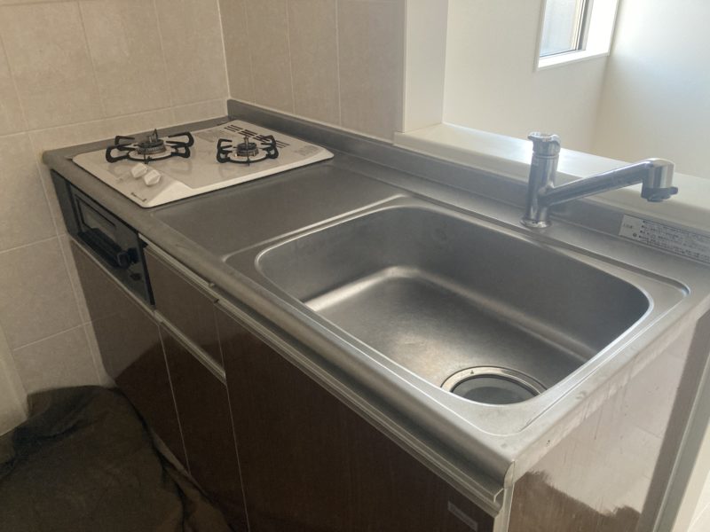 22-84 ステンレス エンボスキッチン へこみ 塗装補修 退去前