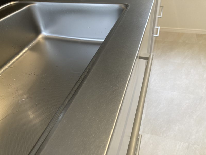 22ー13 キッチン天板 バイブレーションキズ補修