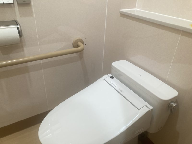 22-31 パネルビス穴補修