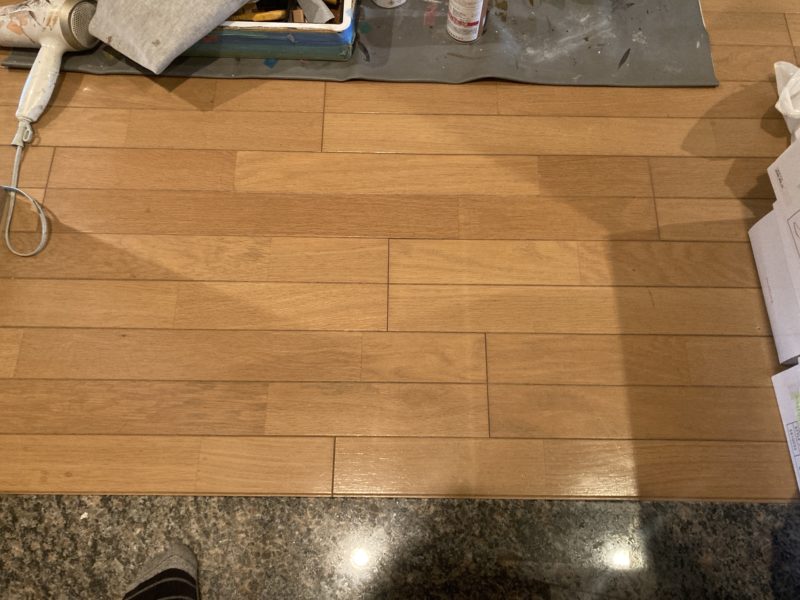 22-77 フローリング クリアー層めくれ 修理