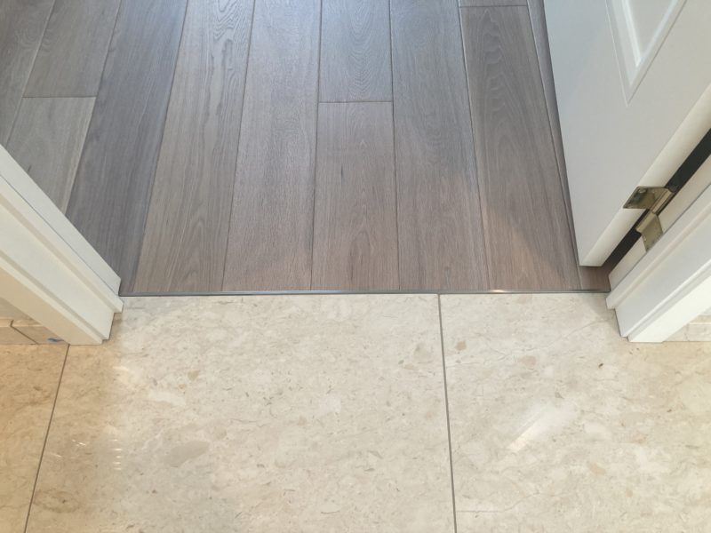 23-12 ステンレス見切り 色替え塗装