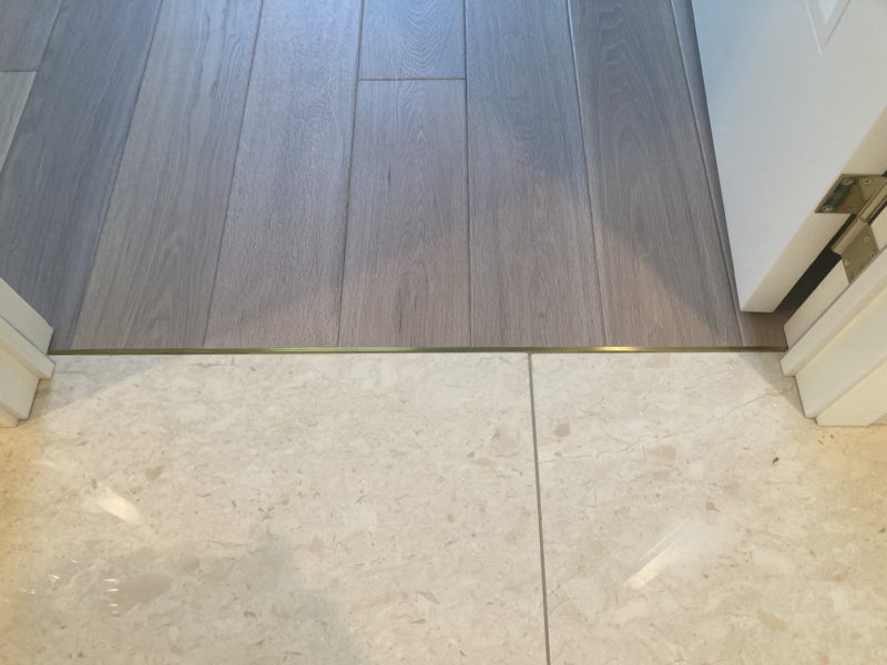 23-12 ステンレス見切り 色替え塗装