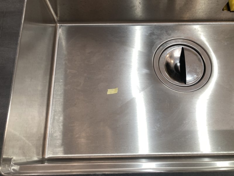 23-05 ステンレスシンク キズ補修