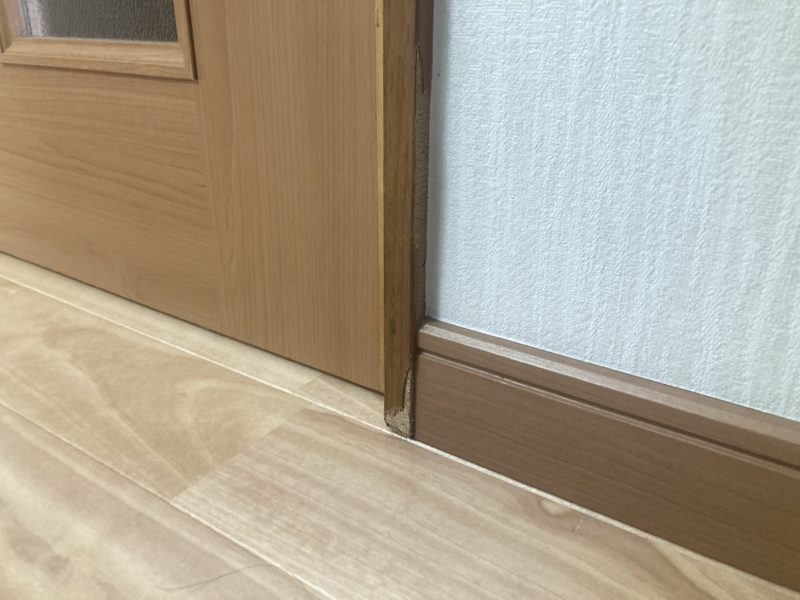 23-38 ドア枠 キズ補修