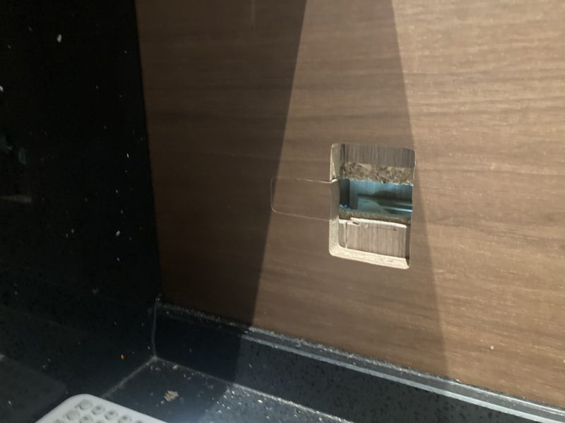 23-16 パネル継ぎ目補修