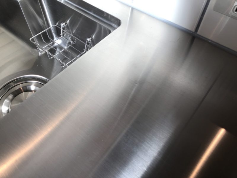 23-10 ステンレスキッチン天板 へこみ補修