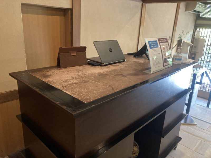 23-85 カウンター 塗装補修