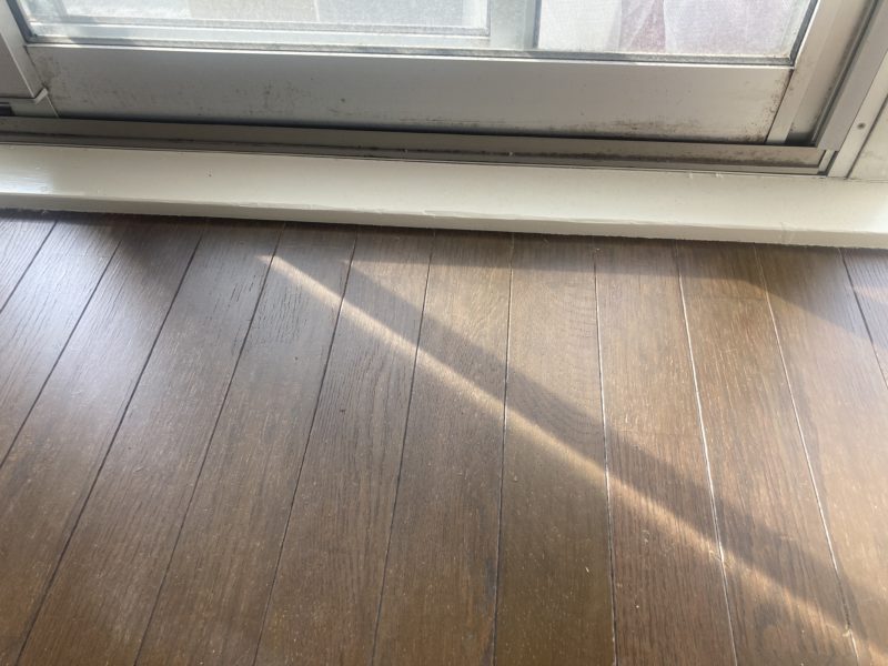 24-23 フロアー色あせ補修