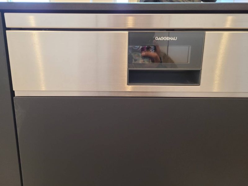 24-47　ガゲナウ 食洗機 キズ補修