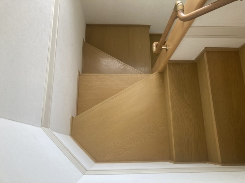 24-27 階段段板 劣化補修