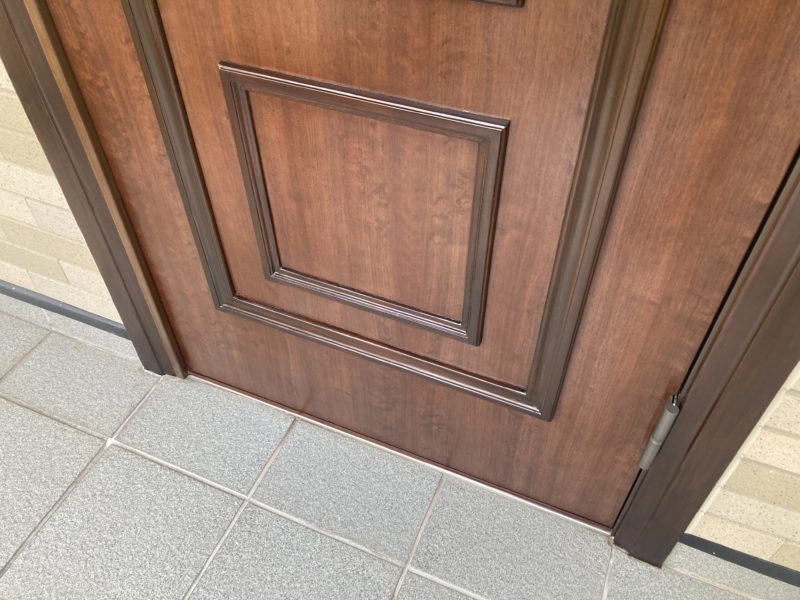 24-05 木製 玄関ドア 色補修