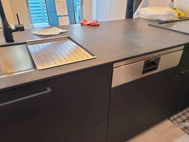 24-47　ガゲナウ 食洗機 キズ補修