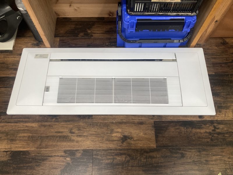 24-13 カセットエアコン 再生塗装